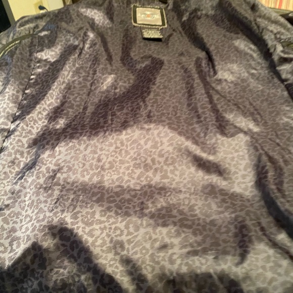 Ladies leather Harley Davidson 2 in 1 vest and jacket. - Picture 4 of 6